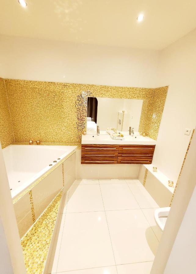Appartement En Bord De Lac Avec Jaccuzi Publier Ngoại thất bức ảnh